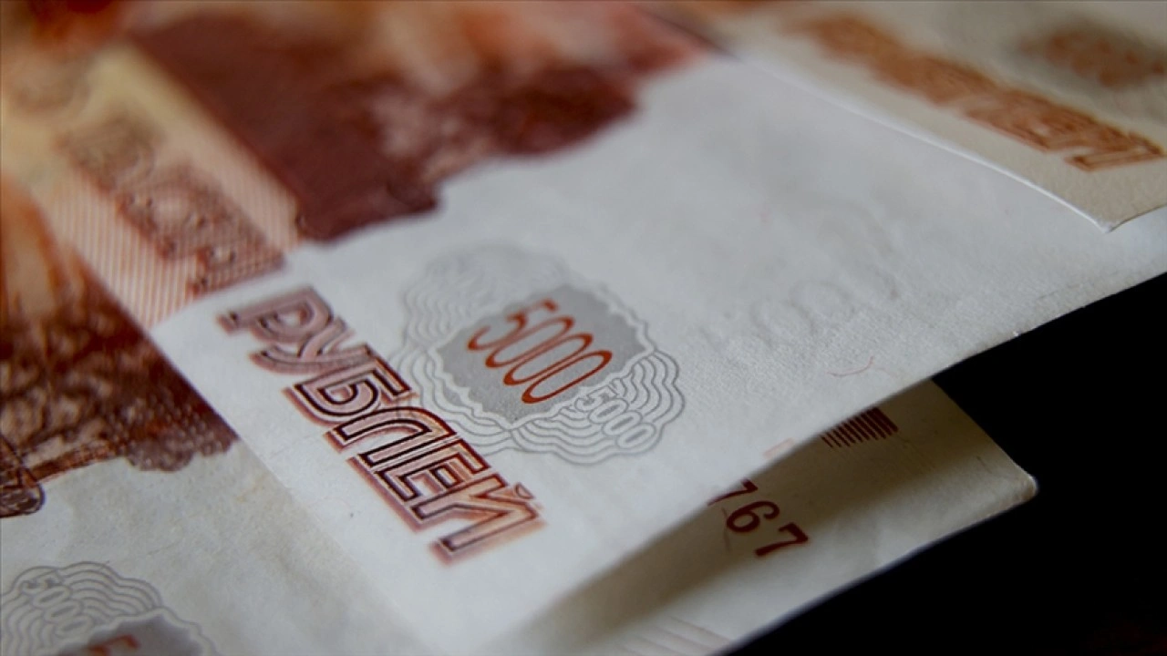 Rusya'nın Ulusal Refah Fonu rezervleri 11,7 trilyon rubleye geriledi
