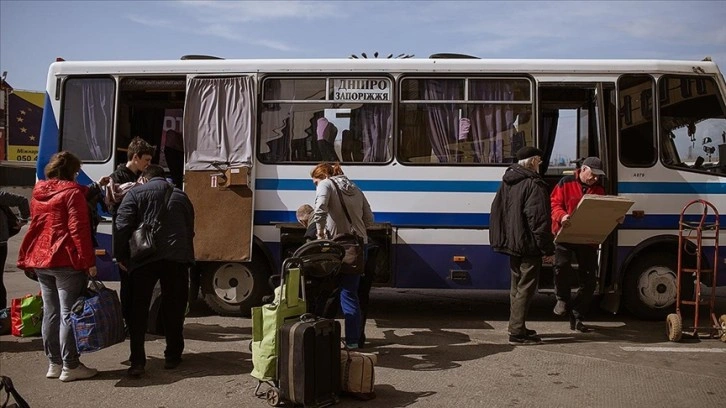 Rusya: Ukrayna'da tehlikeli bölgelerden son 24 saatte yaklaşık 17 bin kişi tahliye edildi