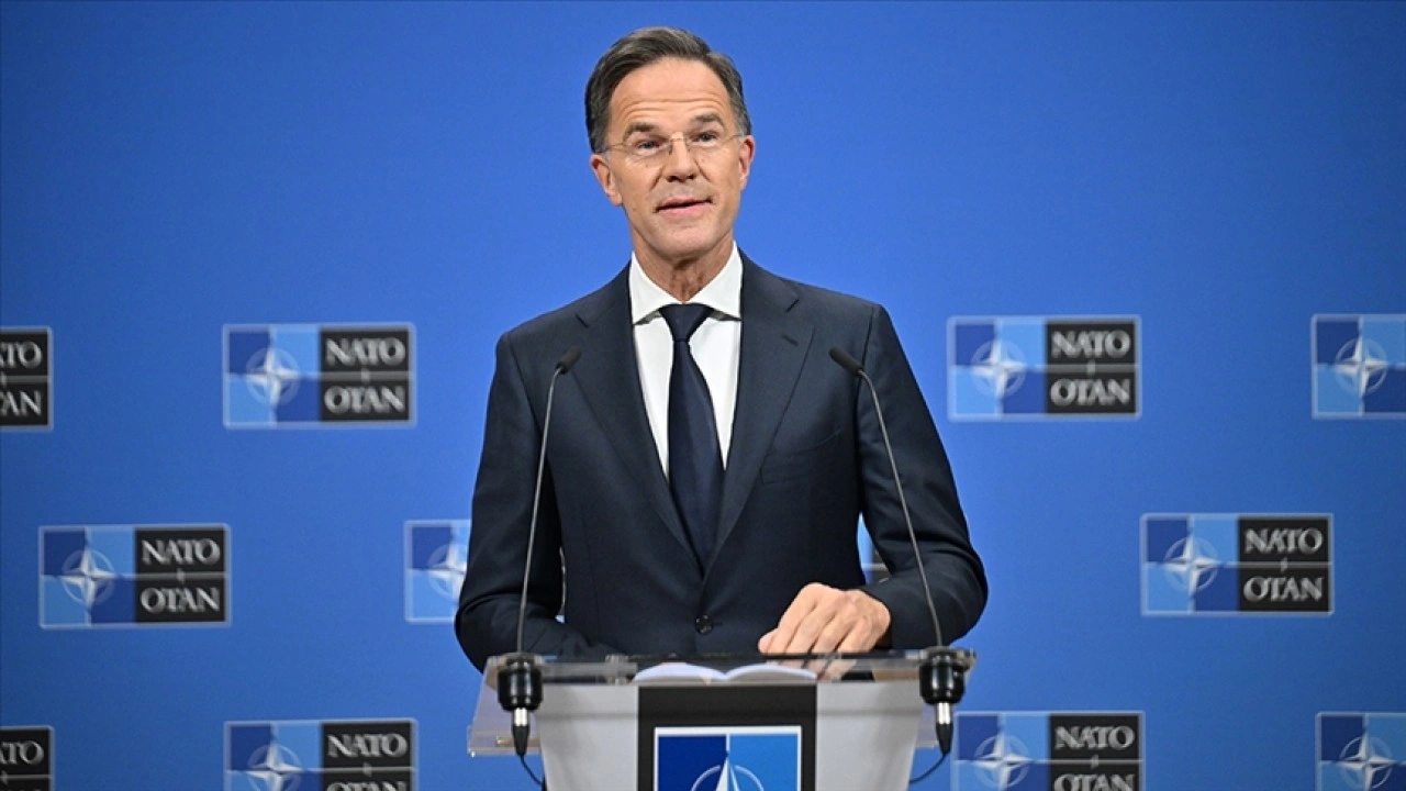 Rutte, ABD'nin asker çekme kararının Avrupa'nın güvenliğine bağlılığını etkilemeyeceğini b