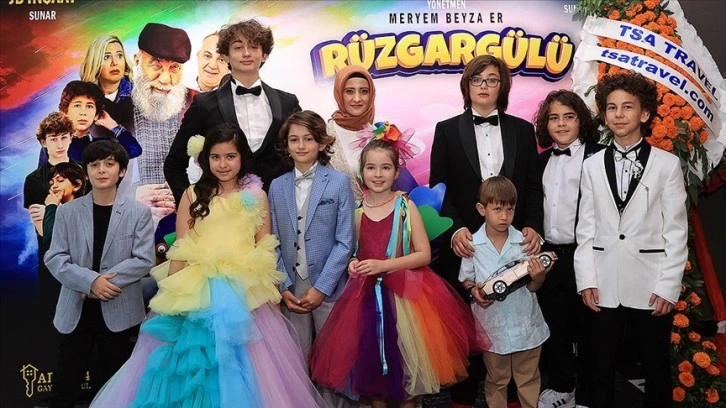 'Rüzgargülü' filmi gala gösteriminde izleyiciyle buluştu