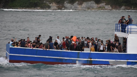 Sahil Güvenlik göçmen kaçakçılarına göz açtırmıyor