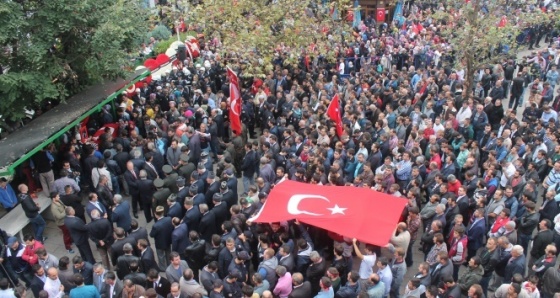 Sakarya’da binler şehidini uğurladı