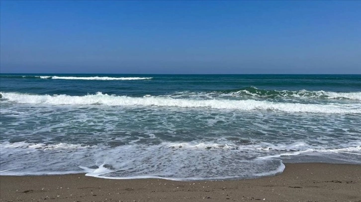 Sakarya ve Kocaeli sahillerinde olumsuz deniz şartları sebebiyle denize girmek yasaklandı