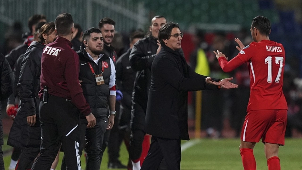 Sakatlanan İrfan Can Kahveci, A Milli Futbol Takımı aday kadrosundan çıkarıldı