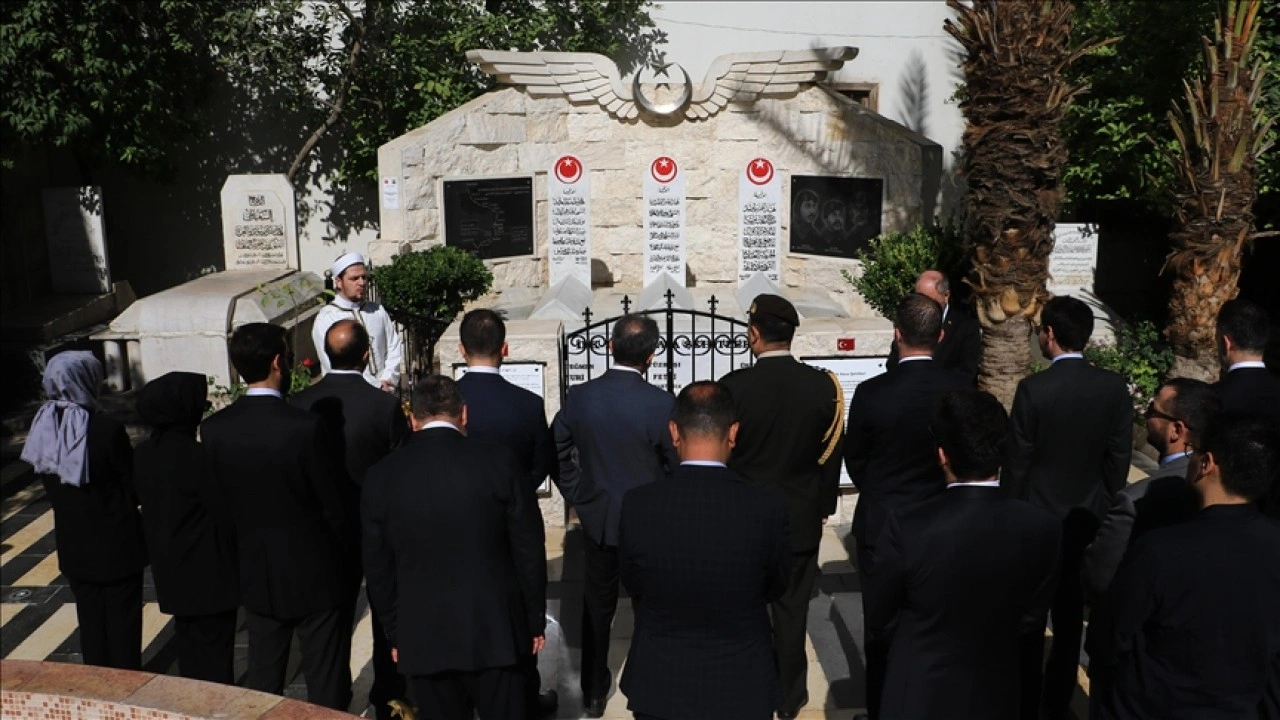 Şam'da Türk hava şehitleri anıldı