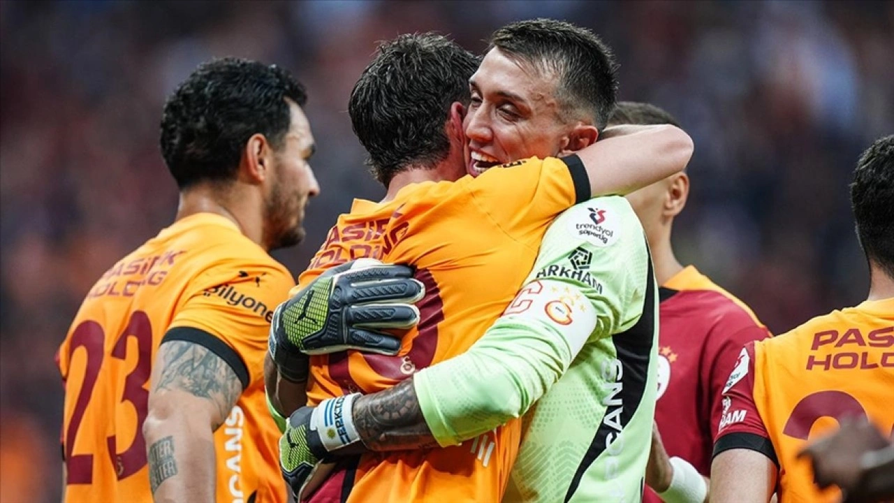 Şampiyon Galatasaray, sezonu galibiyetle kapattı
