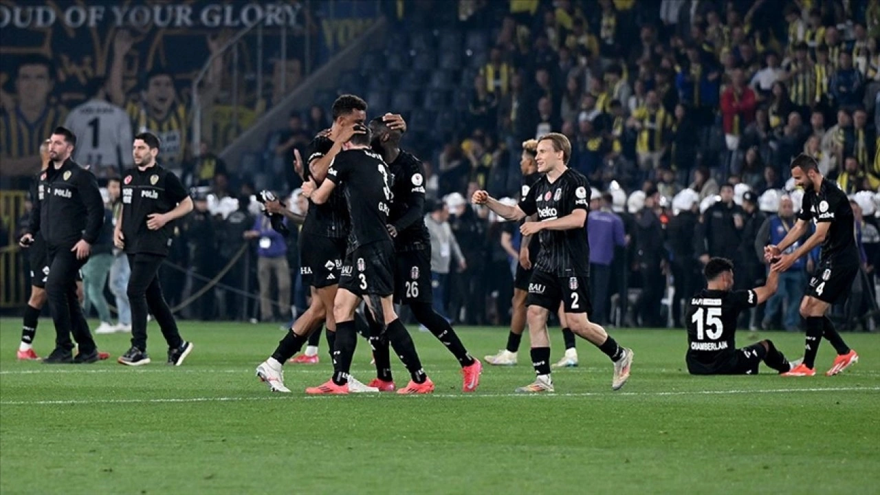 Şampiyonluktan erken kopan Beşiktaş, büyük maçlarda rakiplerine üstünlük kurdu