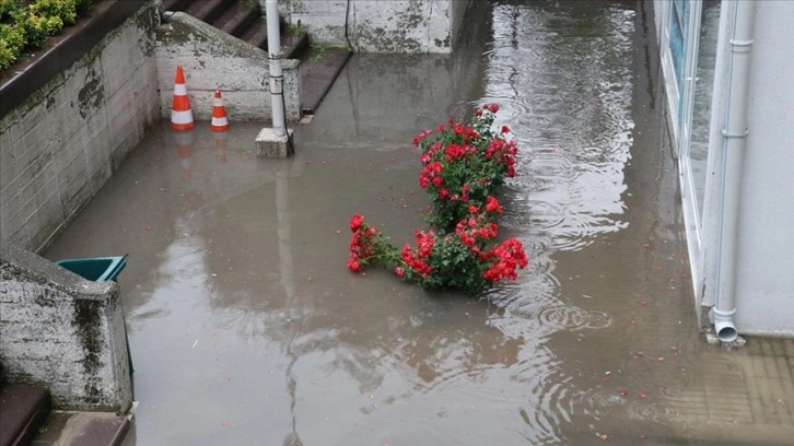 Samsun'da sağanak ve dolu etkili oldu