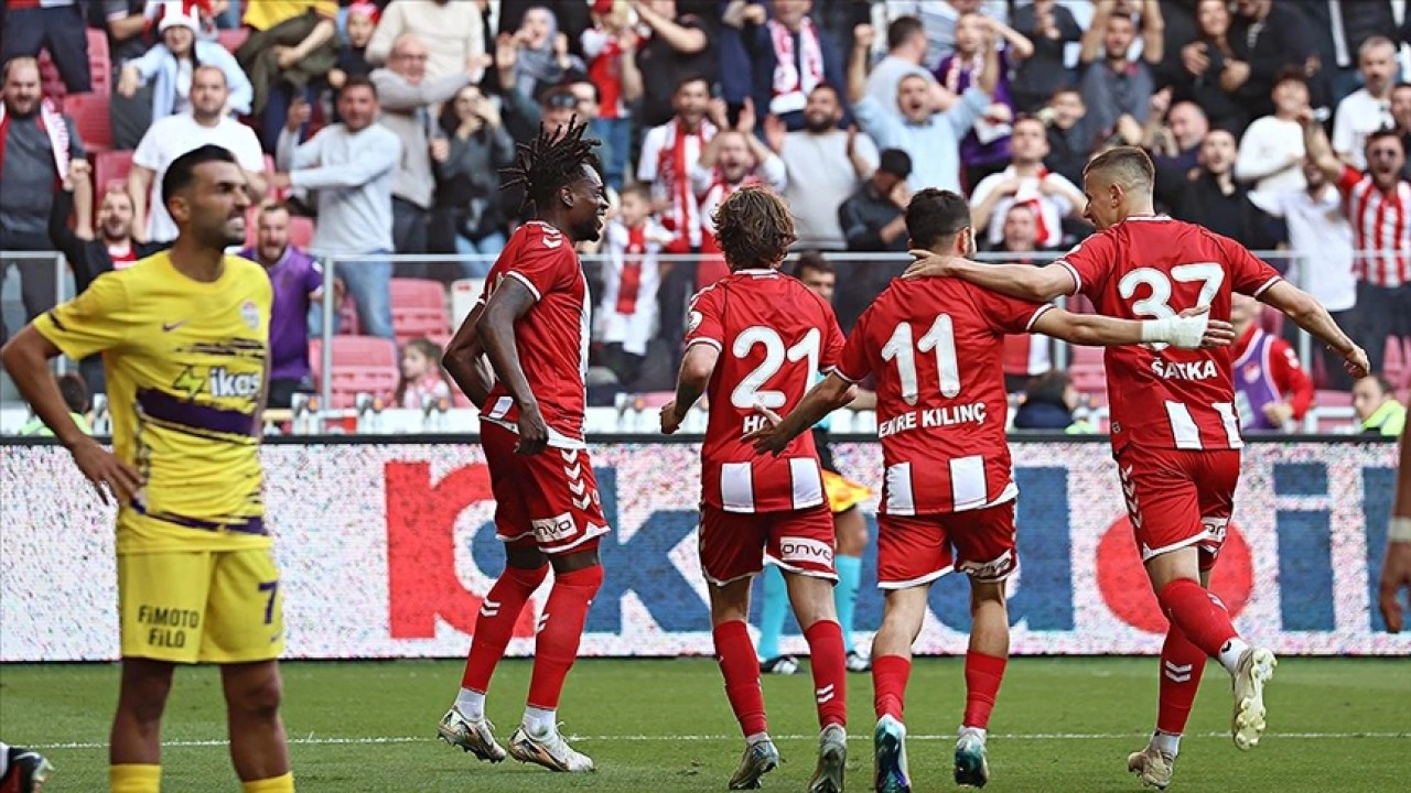 Samsunspor 3 puanı 3 golle aldı