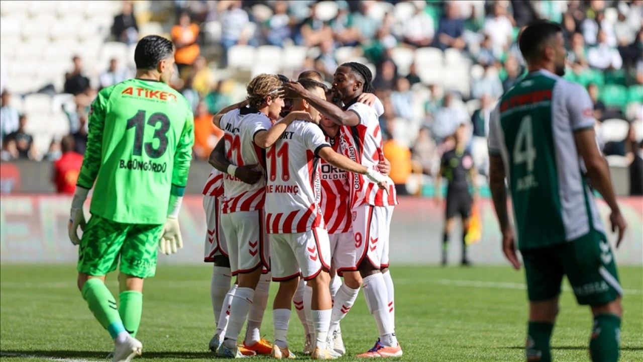 Samsunspor, deplasmanda TÜMOSAN Konyaspor'u 3-1 yendi