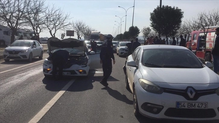 Şanlıurfa'da 5 aracın karıştığı kazada 11 kişi yaralandı