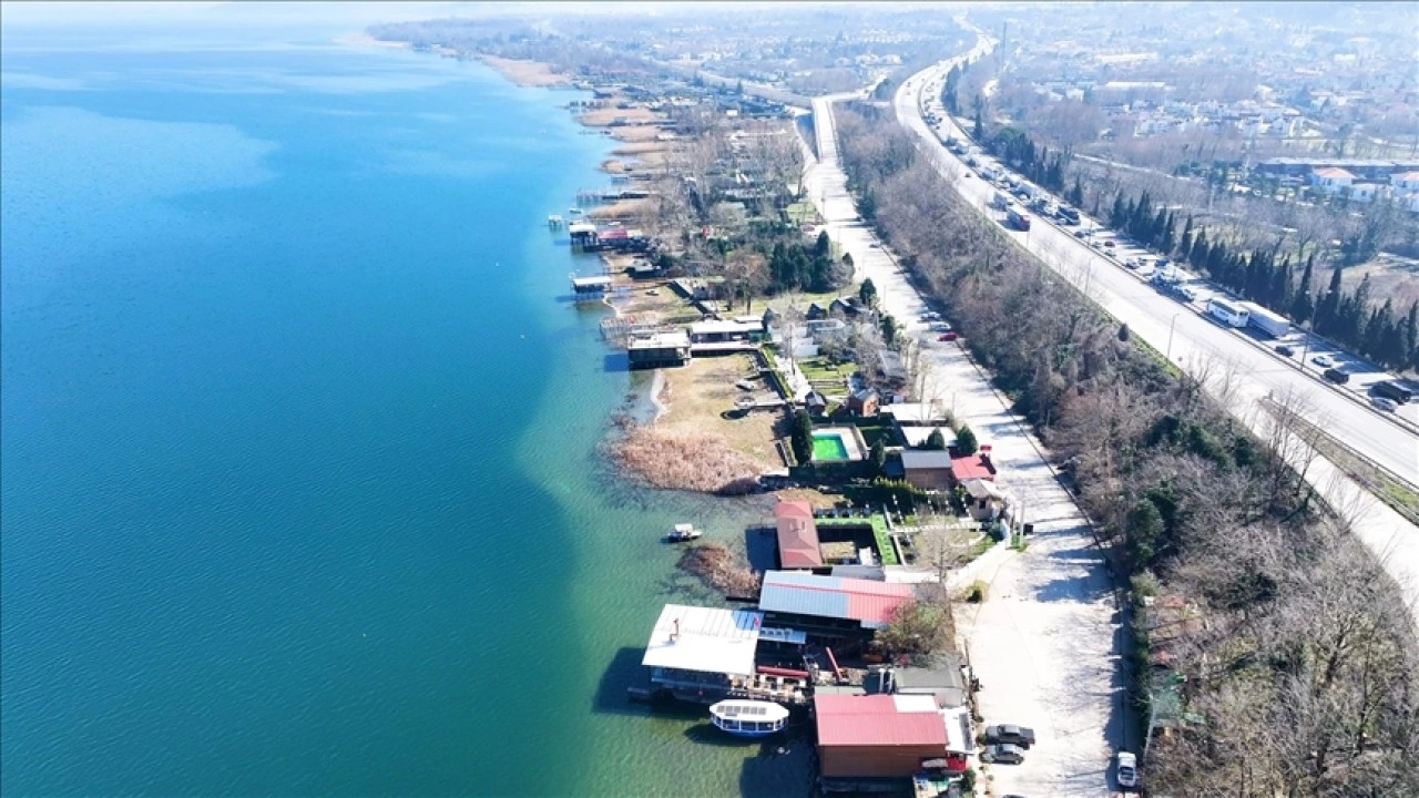 Sapanca Gölü kaçak yapılardan arındırılacak