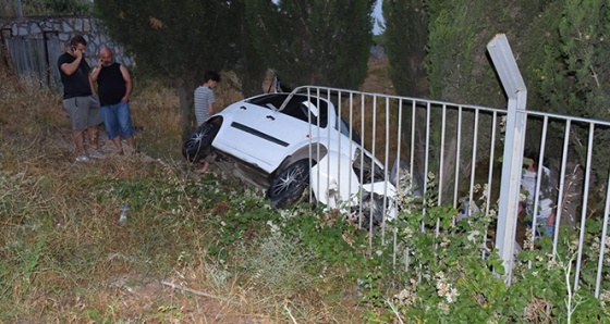 Şarampole yuvarlanan otomobildekiler kaza anını böyle kaydettiler