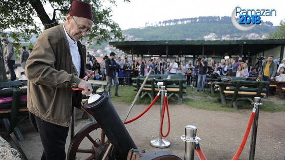 Saraybosna'nın Ramazan topçusu eski Ramazanları yeniden yaşatıyor
