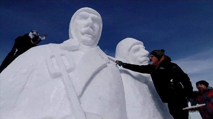 Sarıkamış şehitlerinin kardan heykellerinin yapımına başlandı