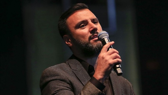 Şarkıcı Alişan Manisa&#039;da kaza yaptı