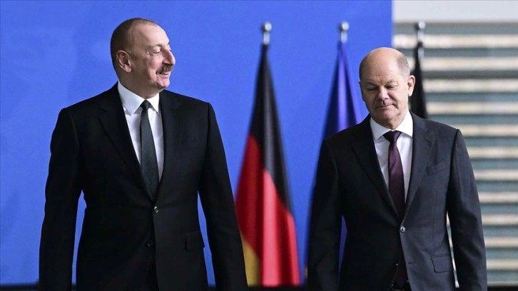 Scholz ve Aliyev telefonda görüştü