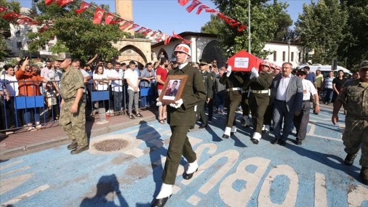 Şehit Piyade Uzman Çavuş Keçe, Kahramanmaraş'ta son yolculuğuna uğurlandı