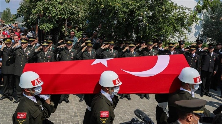 Şehit Piyade Uzman Çavuş Reşat Ergin'in cenazesi Manisa'da toprağa verildi