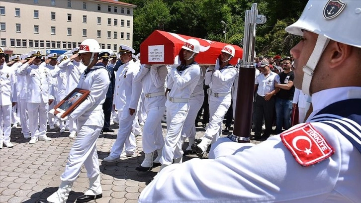 Şehit Topçu Uzman Çavuş Özkaya, son yolculuğuna uğurlandı