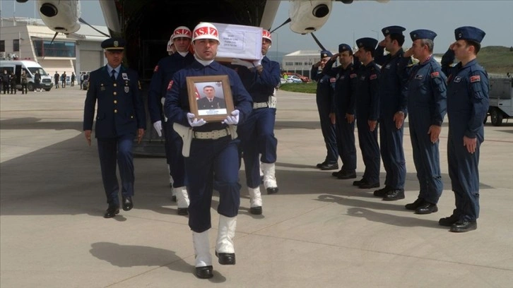 Şehit uzman çavuş Çon'un cenazesi, Amasya'da törenle karşılandı