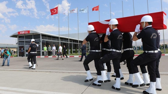 Şehit Yaşar son yolculuğuna uğurlanıyor