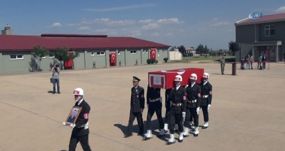 Şehit yüzbaşı törenle memleketine uğurlandı