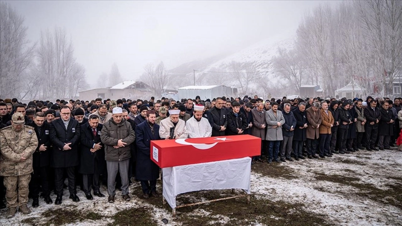 Şehitlerimizi uğurladık