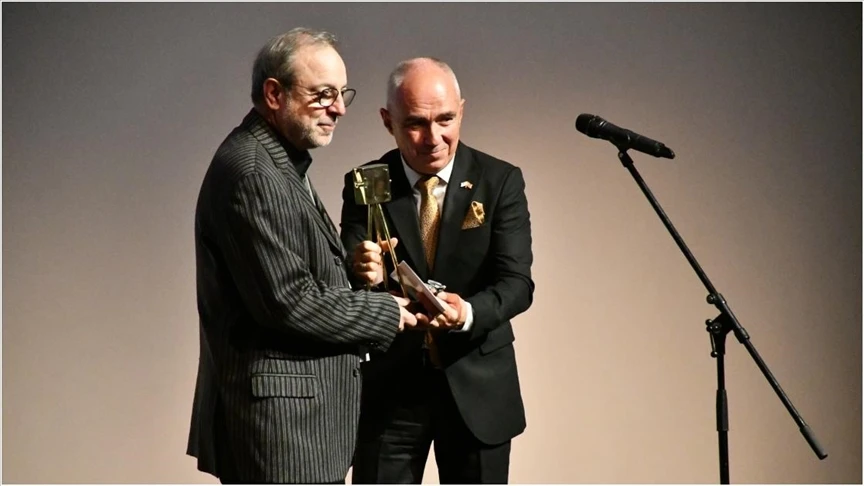 Semih Kaplanoğlu'na Kuzey Makedonya'daki film festivalinde özel ödül verildi