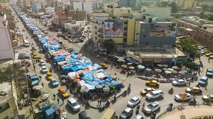 Senegal, cumhurbaşkanı seçimi için yarın sandık başına gidecek