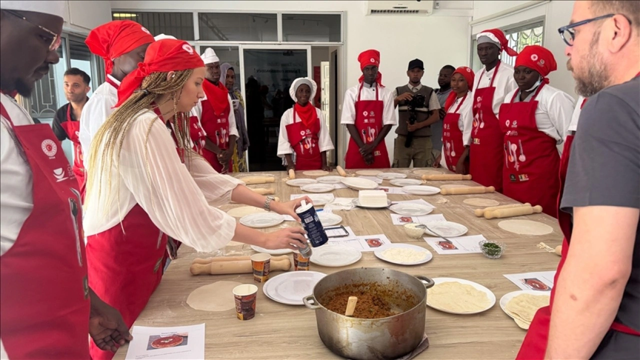 Senegal'de aşçılık okulu öğrencileri Kayseri yağlaması yaptı