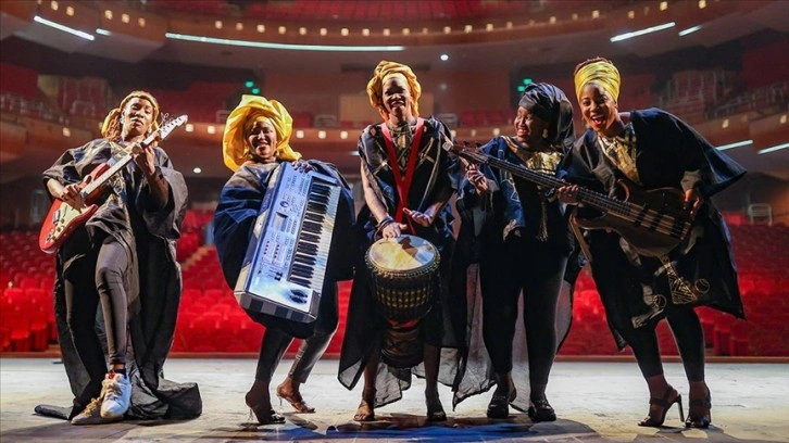 Senegal'in ilk ve tek kadın orkestrası kadınlara örnek olmak istiyor