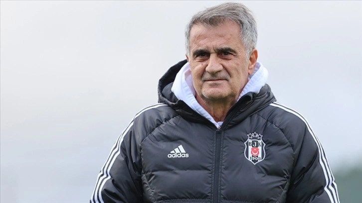 Şenol Güneş, Beşiktaş'la 22. derbisinde Fenerbahçe önünde