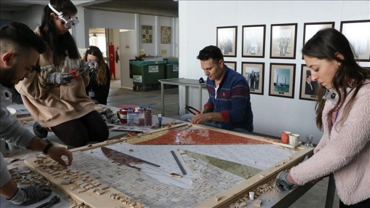 Seramik fabrikasının atıkları 'zeytin' temalı dev sanat eserine dönüşüyor