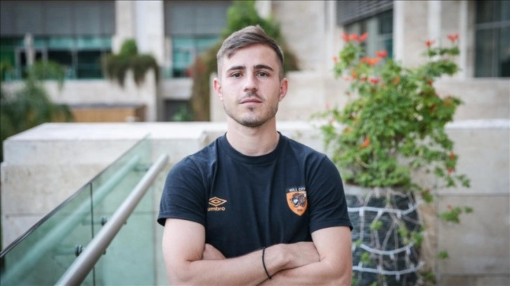 Sezon başında Fenerbahçe'den Hull City'ye transfer olan Pelkas, ligleri kıyasladı