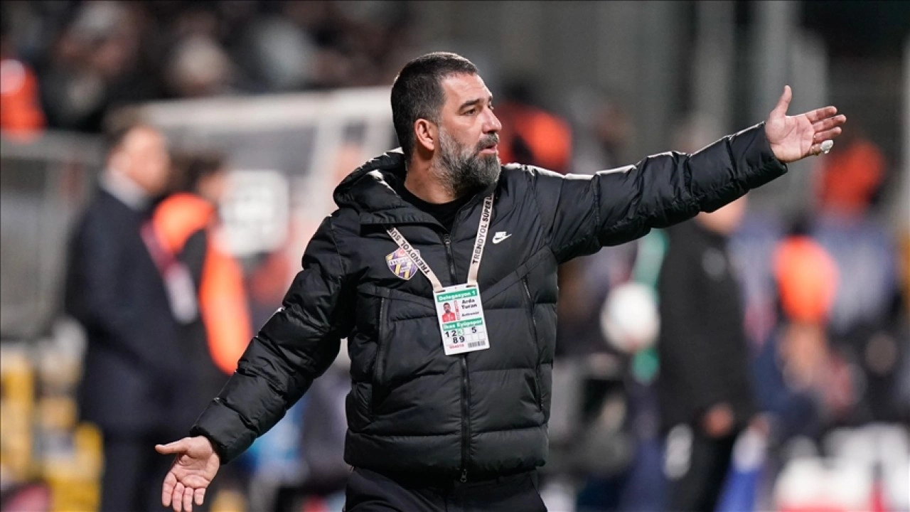 Shakhtar Donetsk, teknik direktörlüğe Arda Turan'ın getirildiğini açıkladı