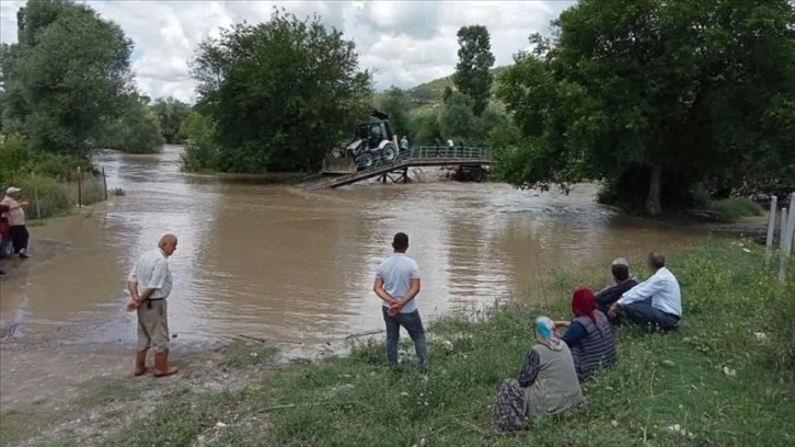 Sinop'ta sağanak nedeniyle oluşan taşkınlar tarım arazilerine zarar verdi