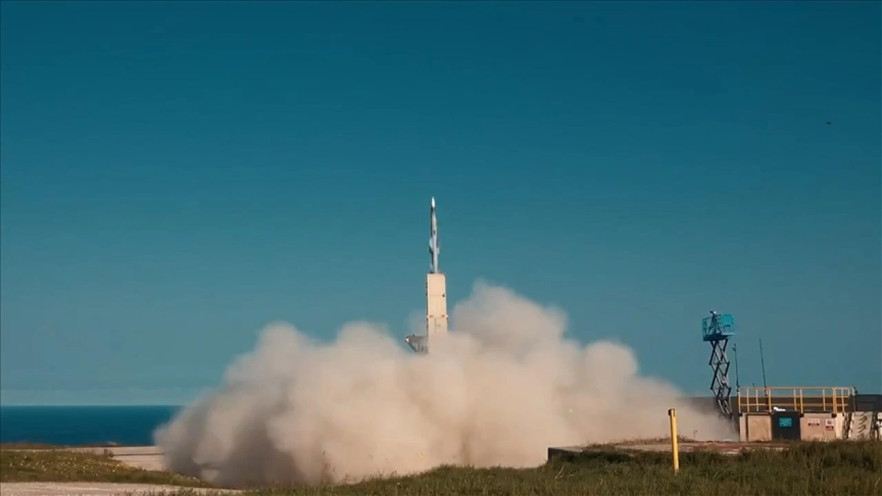 SİPER 1 Füzesi otonom batarya atışında hedefi tam isabetle vurdu