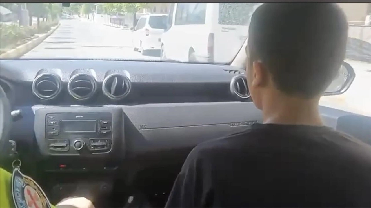 Şırnak'ta polis ekipleri bir öğrenciyi LGS sınavına yetiştirdi