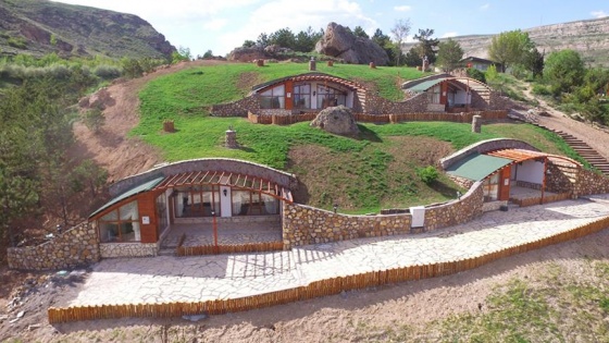 Sivas'a 17 'Hobbit Evi' daha yapılıyor