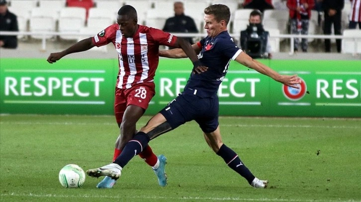 Sivasspor, Slavia Prag ile berabere kaldı