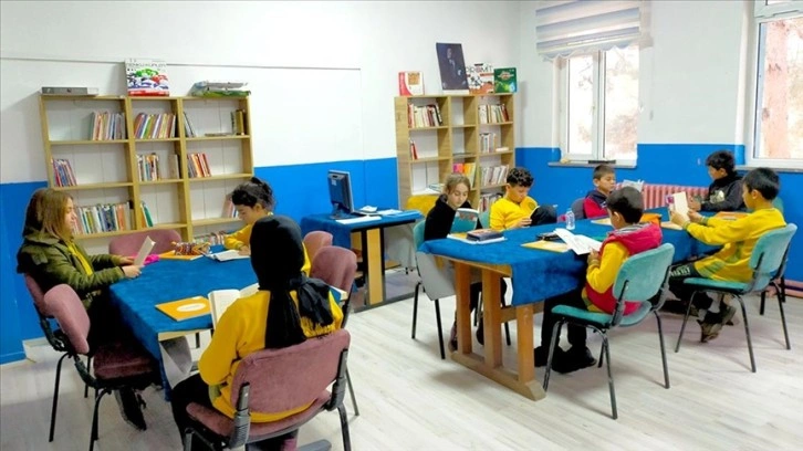 Sivas'ta atık malzemeler de kullanılarak 668 okula kütüphane kazandırıldı