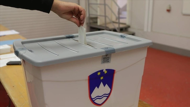 Slovenya'da cumhurbaşkanlığı seçimi ikinci tura kaldı
