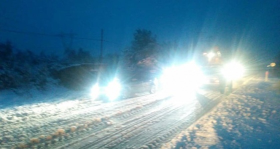 Soma’da kardan kapanan karayolu ulaşıma açıldı