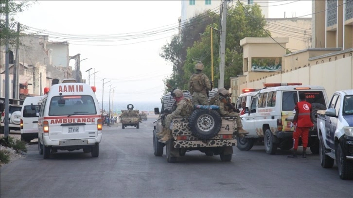 Somali Cumhurbaşkanlığı Sarayı yakınına yapılan havan topu saldırısında en az 5 kişi öldü