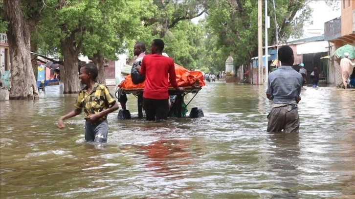 Somali'de şiddetli yağışlar nedeniyle en az 8 bin kişi evini terk etti