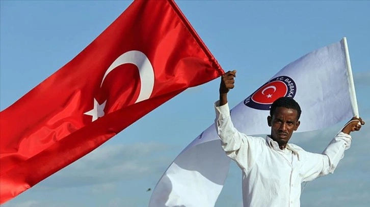 Somalili yazar Senkayi, ülkesi ile Türkiye arasındaki ilişkileri kaleme aldı