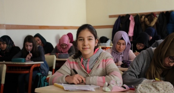 Sosyal medyadan çalıştı TEOG&#039;ta bütün soruları doğru cevapladı