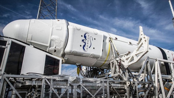 SpaceX'in personel taşıyıcı mekiği yer testinde alev aldı