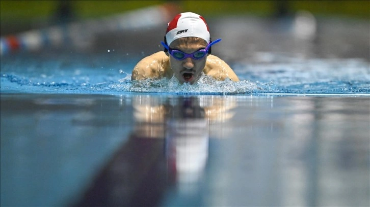 Sporla hayata yeniden tutunan engelli yüzücü, Paralimpik Oyunları’nda altın madalyayı hedefliyor